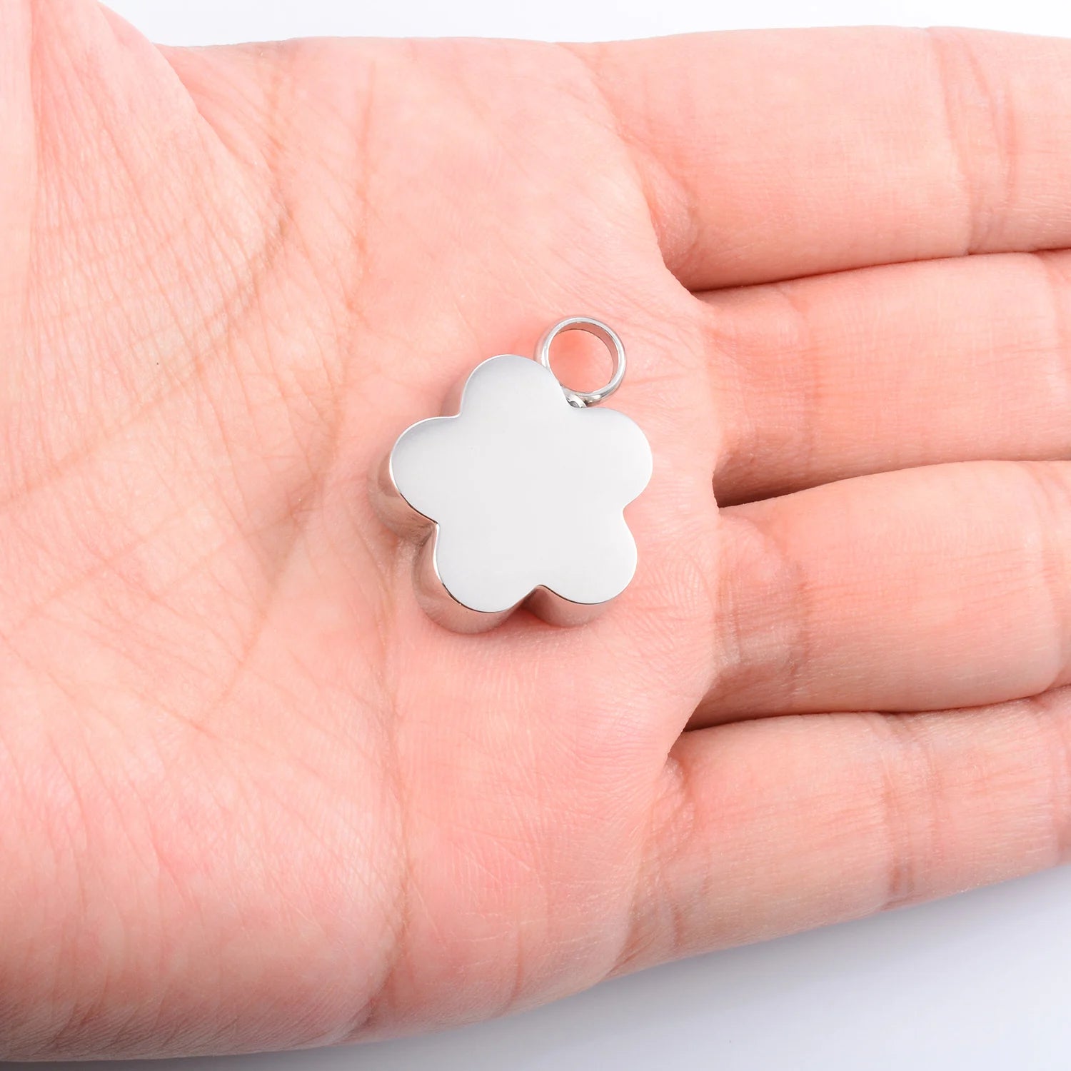 Yadreva Flower Urns Pendant Cremation Funeral Stainless Steel Necklace Memorial Jewelry for Ashes